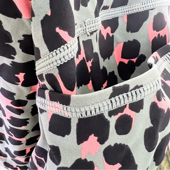 Sweaty Betty Leopard Print Power Pocket Workout Leggings size 8 Medium - Picture 4 of 15